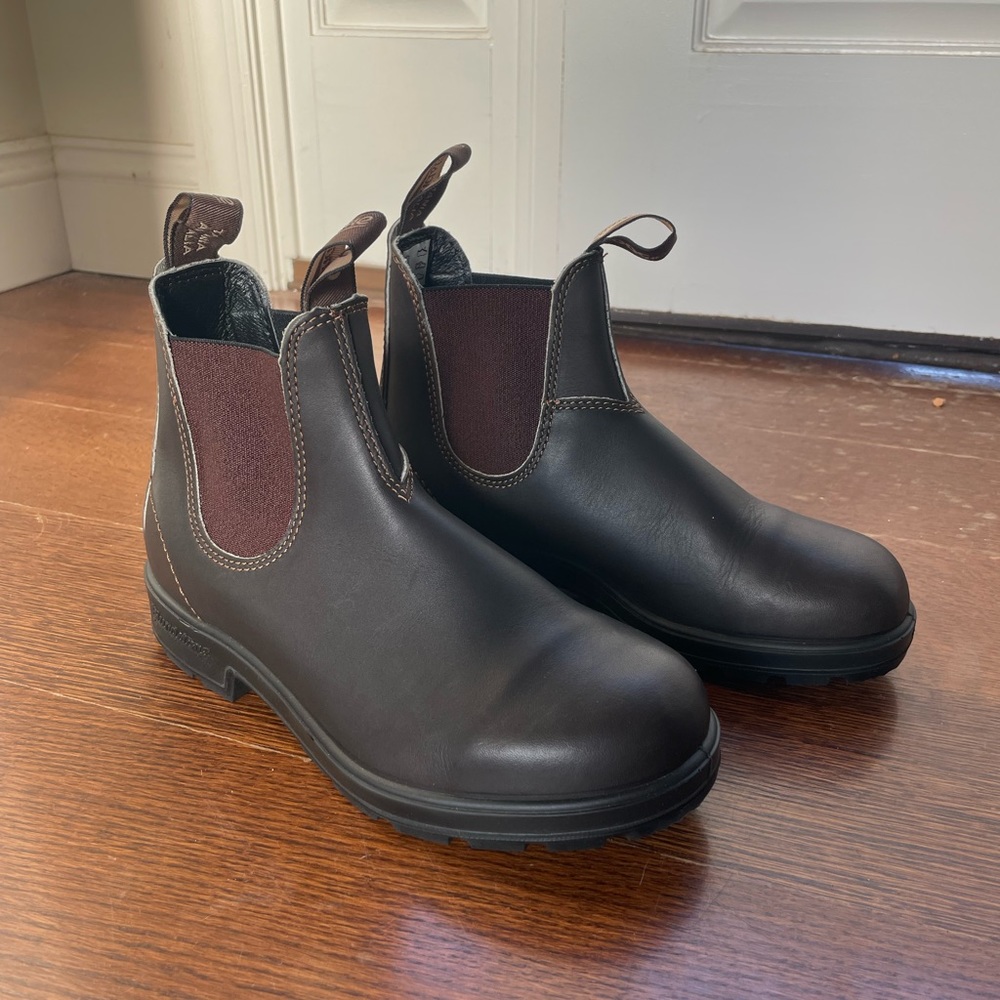 NEW Blundstone 500 original elastic sided boot in brown